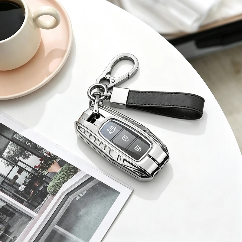 Applicable to Hyundai Kona I40 I20 Tucson Veloster Bayon Zinc Alloy Car Key Protective Case Durable Key Cover for Enhanced Prote
Applicable to Hyundai Kona I40 I20 Tucson Veloster Bayon Zinc Alloy Car Key Protective Case Durable Key Cover for Enhanced Prote