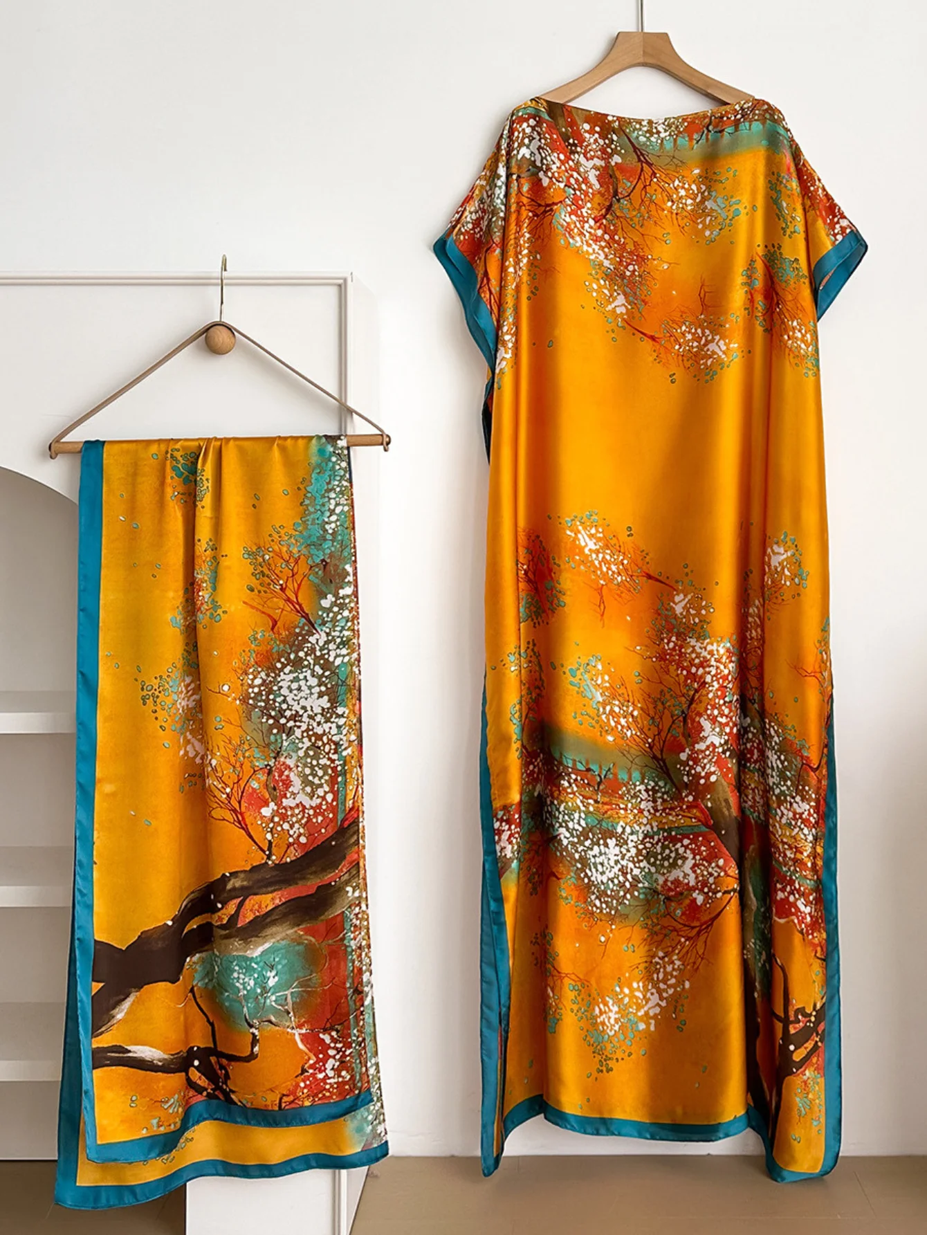 1 Set (Robe + Headscarf) Luxurious Women's Kaftan Robe - Vibrant Yellow Floral Print, Loose Batwing Sleeves, Elegant Long Gown, Suitable for Evening Parties, Beach Vacations, and Everyday Casual Wear
1 Set (Robe + Headscarf) Luxurious Women's Kaftan Robe - Vibrant Yellow Floral Print, Loose Batwing Sleeves, Elegant Long Gown, Suitable for Evening Parties, Beach Vacations, and Everyday Casual Wear