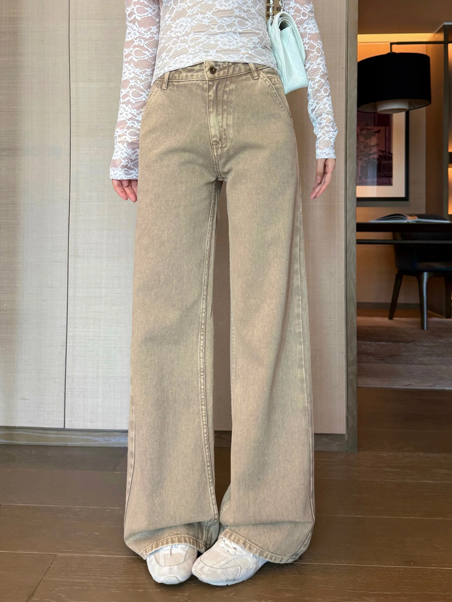 BULENG Vintage American Casual Loose Women's Straight Leg Jeans Comfortable Slimming Pants Winter Fashion Ladies' Denim
BULENG Vintage American Casual Loose Women's Straight Leg Jeans Comfortable Slimming Pants Winter Fashion Ladies' Denim