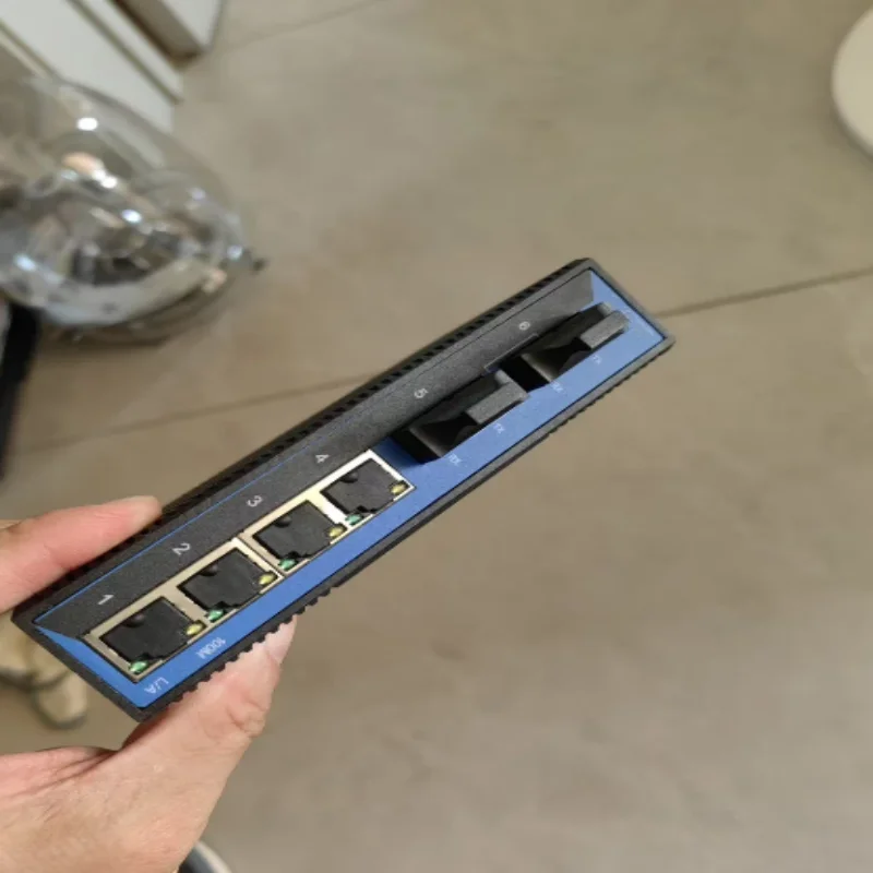 Совершенно новый оригинальный промышленный переключатель MIEN2206-2M-SC02
Совершенно новый оригинальный промышленный переключатель MIEN2206-2M-SC02