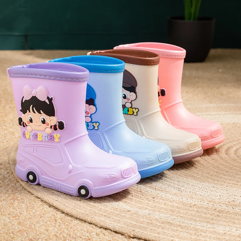 Милые детские непромокаемые ботинки, новые Нескользящие непромокаемые ботинки с мультяшным рисунком, водонепроницаемая резиновая обувь для мальчиков и девочек 
Милые детские непромокаемые ботинки, новые Нескользящие непромокаемые ботинки с мультяшным рисунком, водонепроницаемая резиновая обувь для мальчиков и девочек