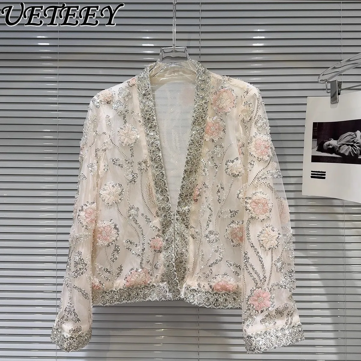 Spring and Autumn New French Celebrity Bead Collar Loose Cardigan Coat Pink Flower Mesh Fashion Short Jacket for Women
Spring and Autumn New French Celebrity Bead Collar Loose Cardigan Coat Pink Flower Mesh Fashion Short Jacket for Women