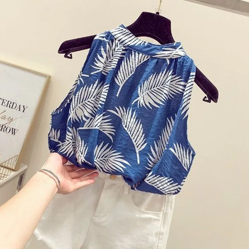 Sleeveless Top for Women's Summer New Korean Style Loose Shoulder Strap Vest T-shirt Thin Halter Neck Off-shoulder Chiffon Shirt
Sleeveless Top for Women's Summer New Korean Style Loose Shoulder Strap Vest T-shirt Thin Halter Neck Off-shoulder Chiffon Shirt