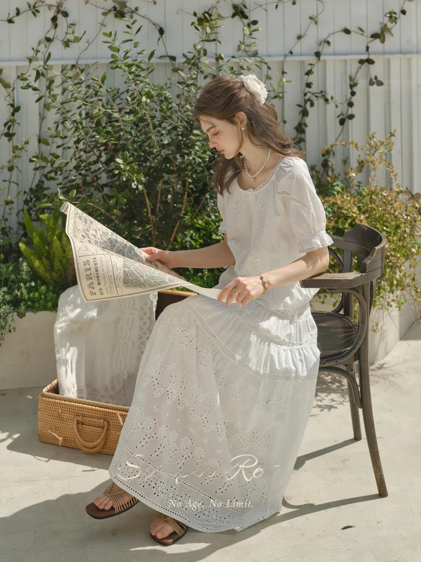 White Poetic Love Cotton Embroidered Bubble Sleeve Shirt And Skirt Set SimpleRetro High Waist Flared Skirt Summer Fashion Wom...
White Poetic Love Cotton Embroidered Bubble Sleeve Shirt And Skirt Set SimpleRetro High Waist Flared Skirt Summer Fashion Wom...