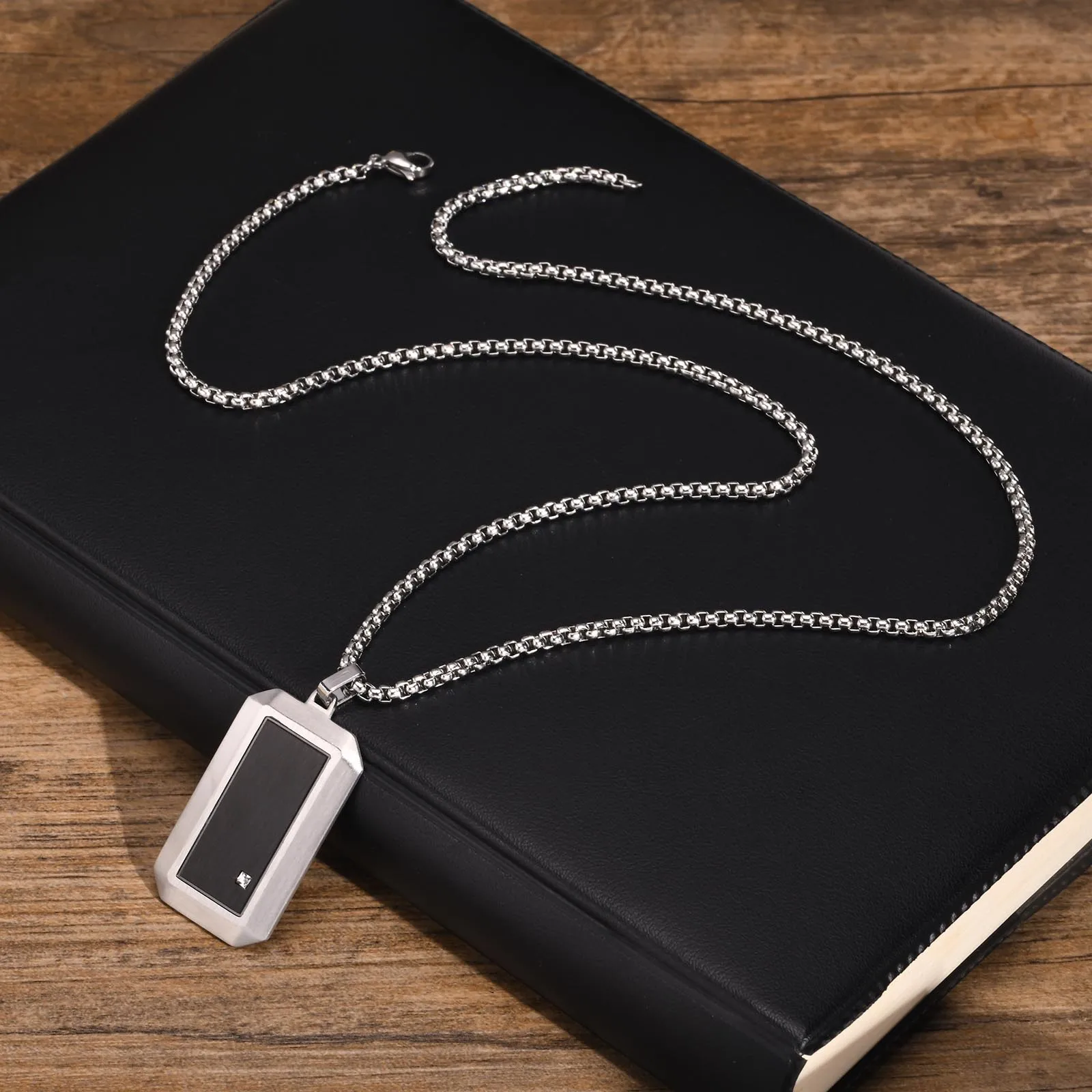 Men's Dog Tag Pendant Necklaces, Waterproof Stainless Steel Box Chain Collar with Cubic Zirconia Stone
Men's Dog Tag Pendant Necklaces, Waterproof Stainless Steel Box Chain Collar with Cubic Zirconia Stone