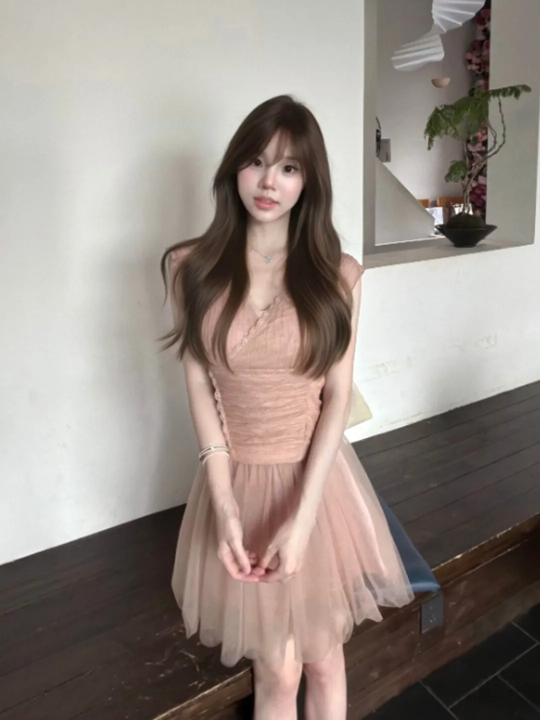 Gentle Wind Unique Super Beautiful V-neck Top Half Skirt Two-piece Set Anti-aging Combination Whole Set Summer Short Sleeve C...
Gentle Wind Unique Super Beautiful V-neck Top Half Skirt Two-piece Set Anti-aging Combination Whole Set Summer Short Sleeve C...