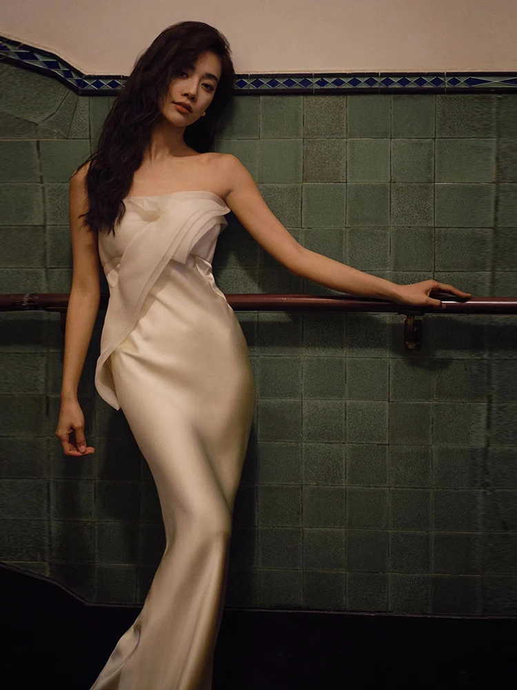 Ele Slimming Bridal Gown in Satin with Strapl Waist-Cinching Design for Engagement And Wedding Long Evening Dr
Ele Slimming Bridal Gown in Satin with Strapl Waist-Cinching Design for Engagement And Wedding Long Evening Dr