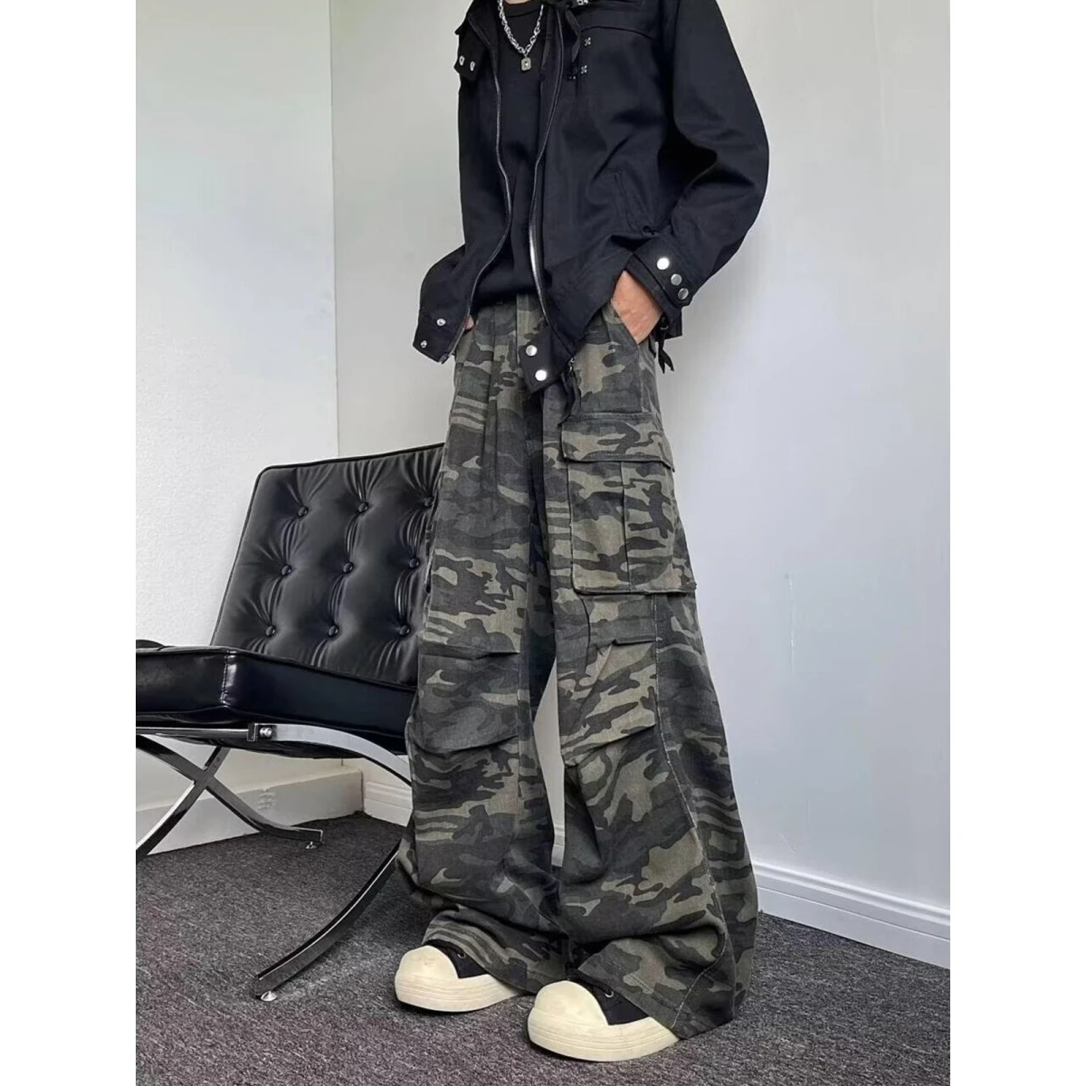 Мужские повседневные джинсы в американском стиле, камуфляжные, плиссированные, рабочие, весенне-осенние, свободного кроя, винтажные, больших размеров, прямые брюки
Мужские повседневные джинсы в американском стиле, камуфляжные, плиссированные, рабочие, весенне-осенние, свободного кроя, винтажные, больших размеров, прямые брюки