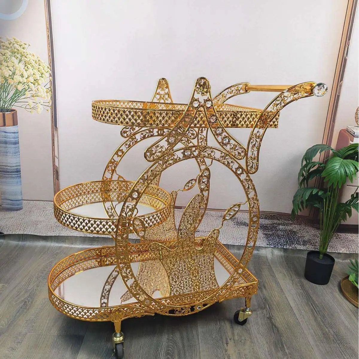 Dining car trolley high-end ancient metal glass light luxury food dessert wine cart mobile coffee table
Dining car trolley high-end ancient metal glass light luxury food dessert wine cart mobile coffee table