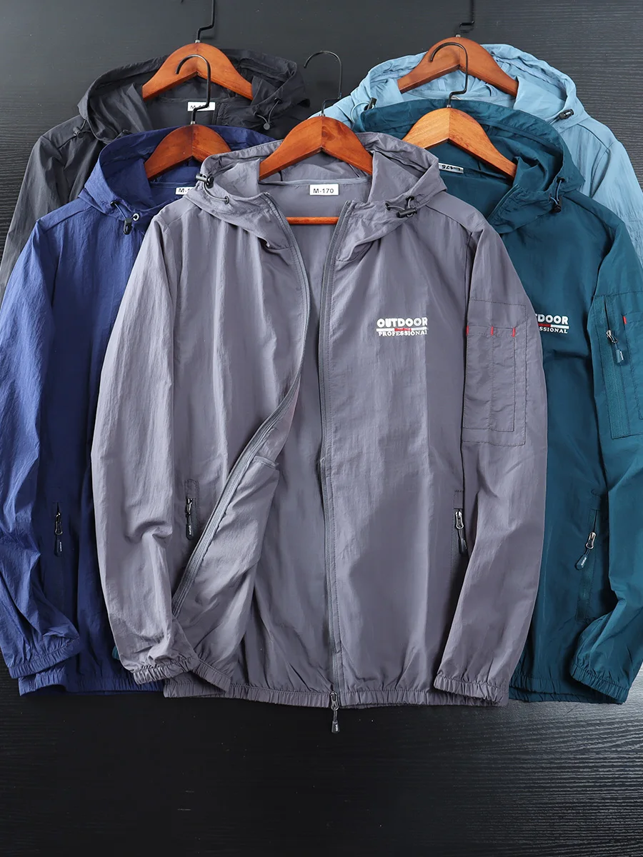 Легкая дышащая мужская куртка с капюшоном, летняя, ветрозащитная, с защитой от солнца, с эффектом мятой текстуры, верхняя одежда из полиэстера
Легкая дышащая мужская куртка с капюшоном, летняя, ветрозащитная, с защитой от солнца, с эффектом мятой текстуры, верхняя одежда из полиэстера