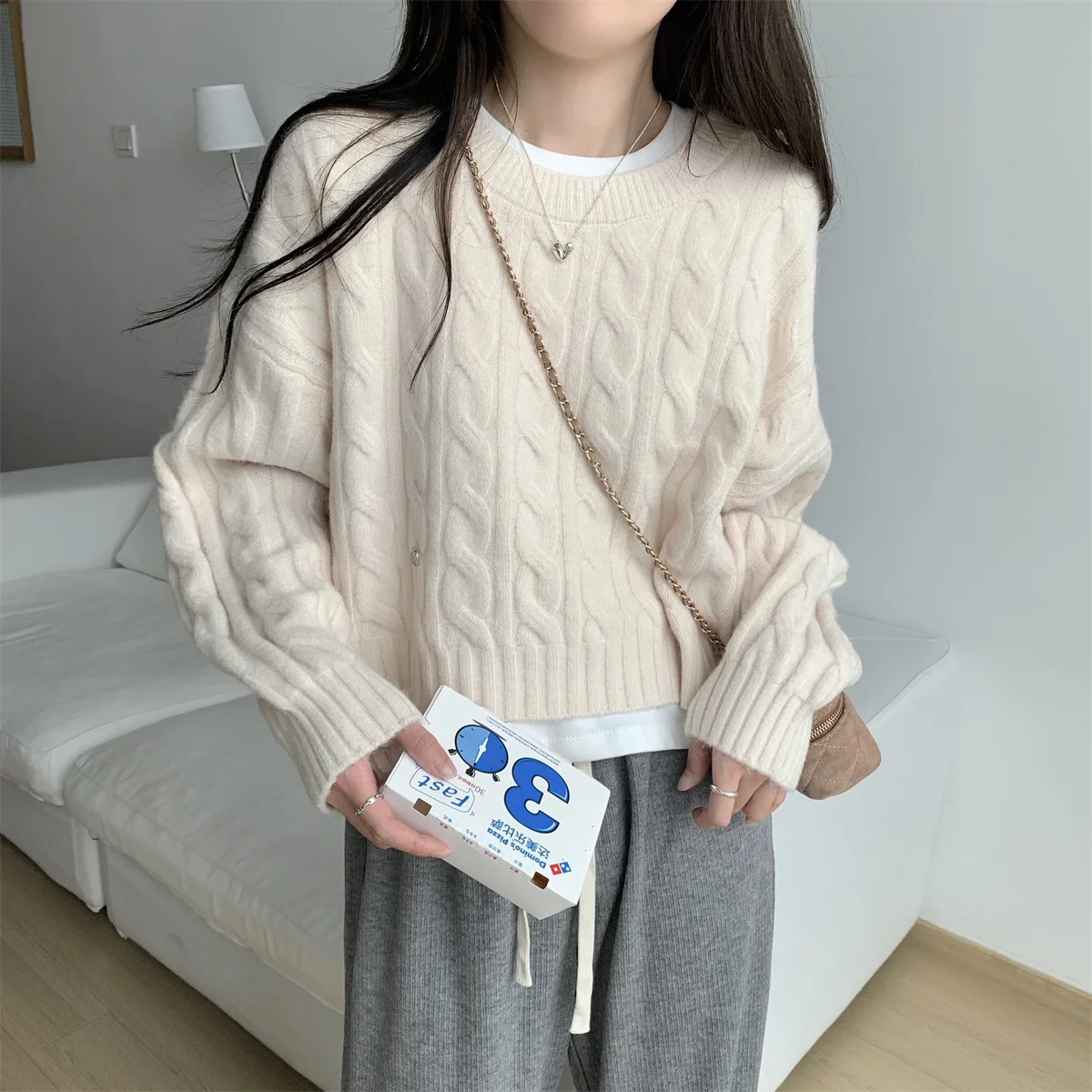 Autumn Winter Women's Round Neck Knit Long Sleeve Sweater Lazy Soft Waxy Office Fashion Sweater Jumpers
Autumn Winter Women's Round Neck Knit Long Sleeve Sweater Lazy Soft Waxy Office Fashion Sweater Jumpers
