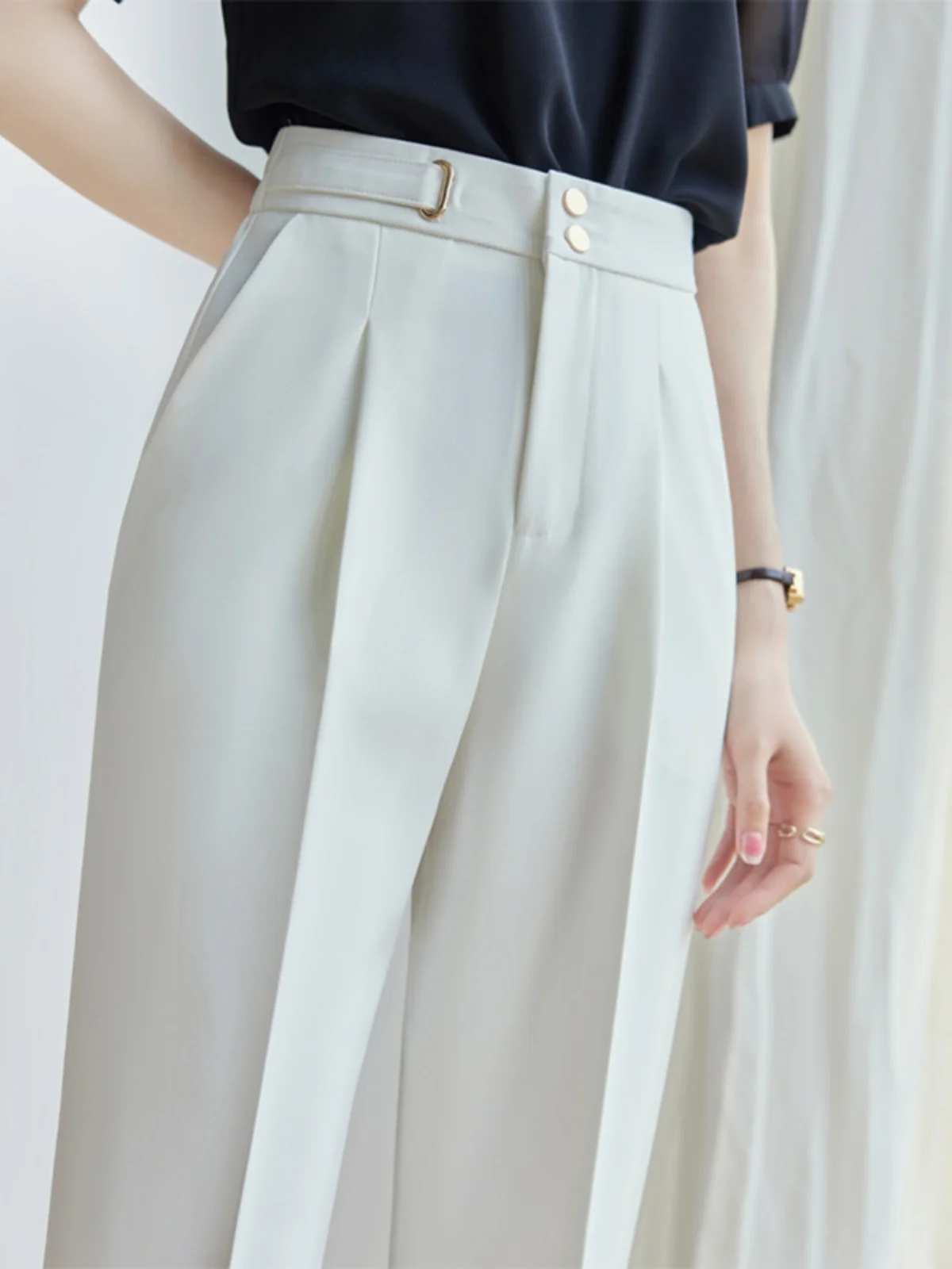 Женские летние брюки Slim Fit: Новые, высококачественные, профессиональные офисные брюки-капри (9/10), тонкие, для деловых женщин, модель «Харлан»
Женские летние брюки Slim Fit: Новые, высококачественные, профессиональные офисные брюки-капри (9/10), тонкие, для деловых женщин, модель «Харлан»