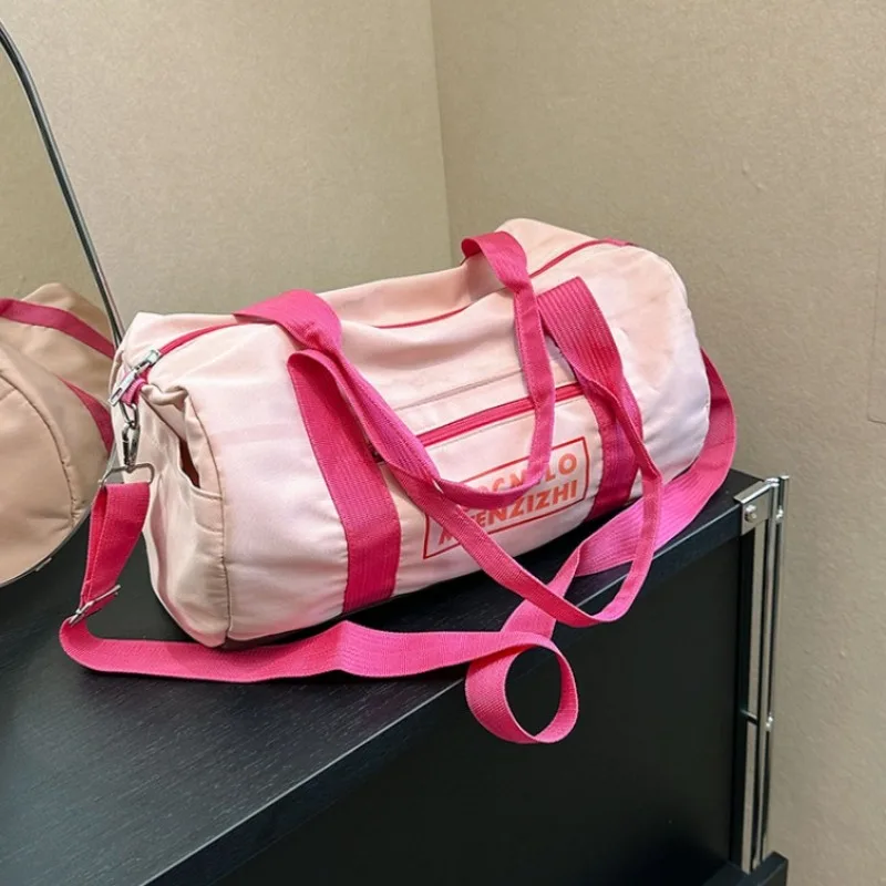 Уличная нейлоновая спортивная спортивная сумка, женская повседневная дорожная сумка на короткие расстояния, сумка через плечо для девочек, сумка через плечо для фитнеса, сумки для йоги
Уличная нейлоновая спортивная спортивная сумка, женская повседневная дорожная сумка на короткие расстояния, сумка через плечо для девочек, сумка через плечо для фитнеса, сумки для йоги