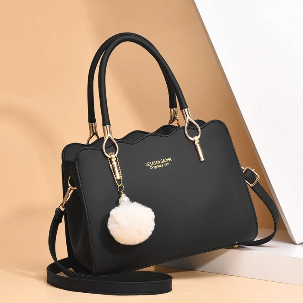 PU Leather Handbag Large Capacity Pom-pom Charm Shoulder Bag Multi-Pocket Gold Foil Stamping Single Shoulder Daily Work Party
PU Leather Handbag Large Capacity Pom-pom Charm Shoulder Bag Multi-Pocket Gold Foil Stamping Single Shoulder Daily Work Party