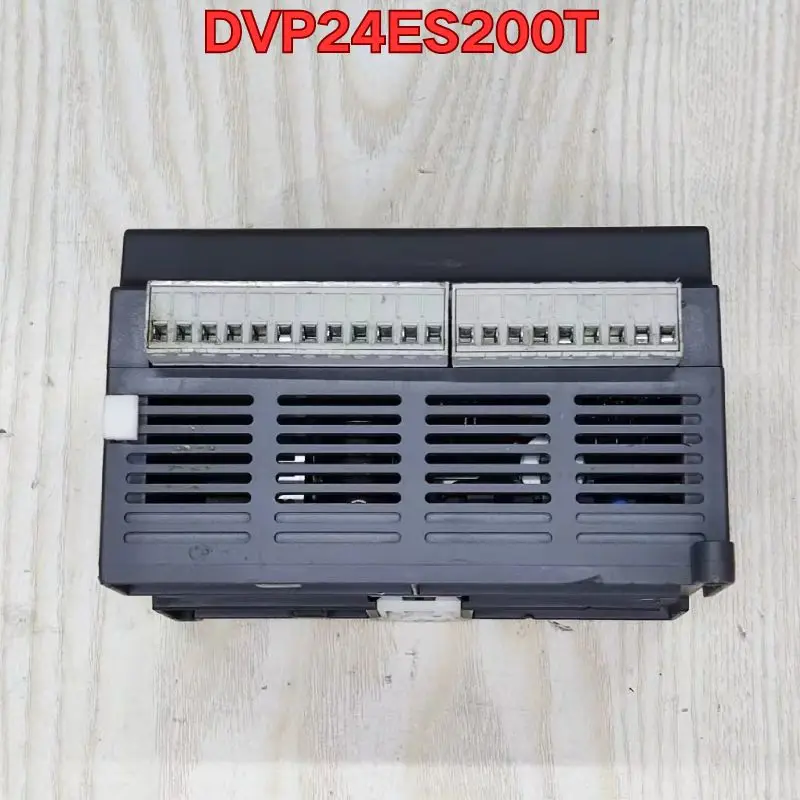 Б/у модуль ПЛК DVP24ES200T, функциональный тест нормальный. Последние цены на 2026 год.
Б/у модуль ПЛК DVP24ES200T, функциональный тест нормальный. Последние цены на 2026 год.