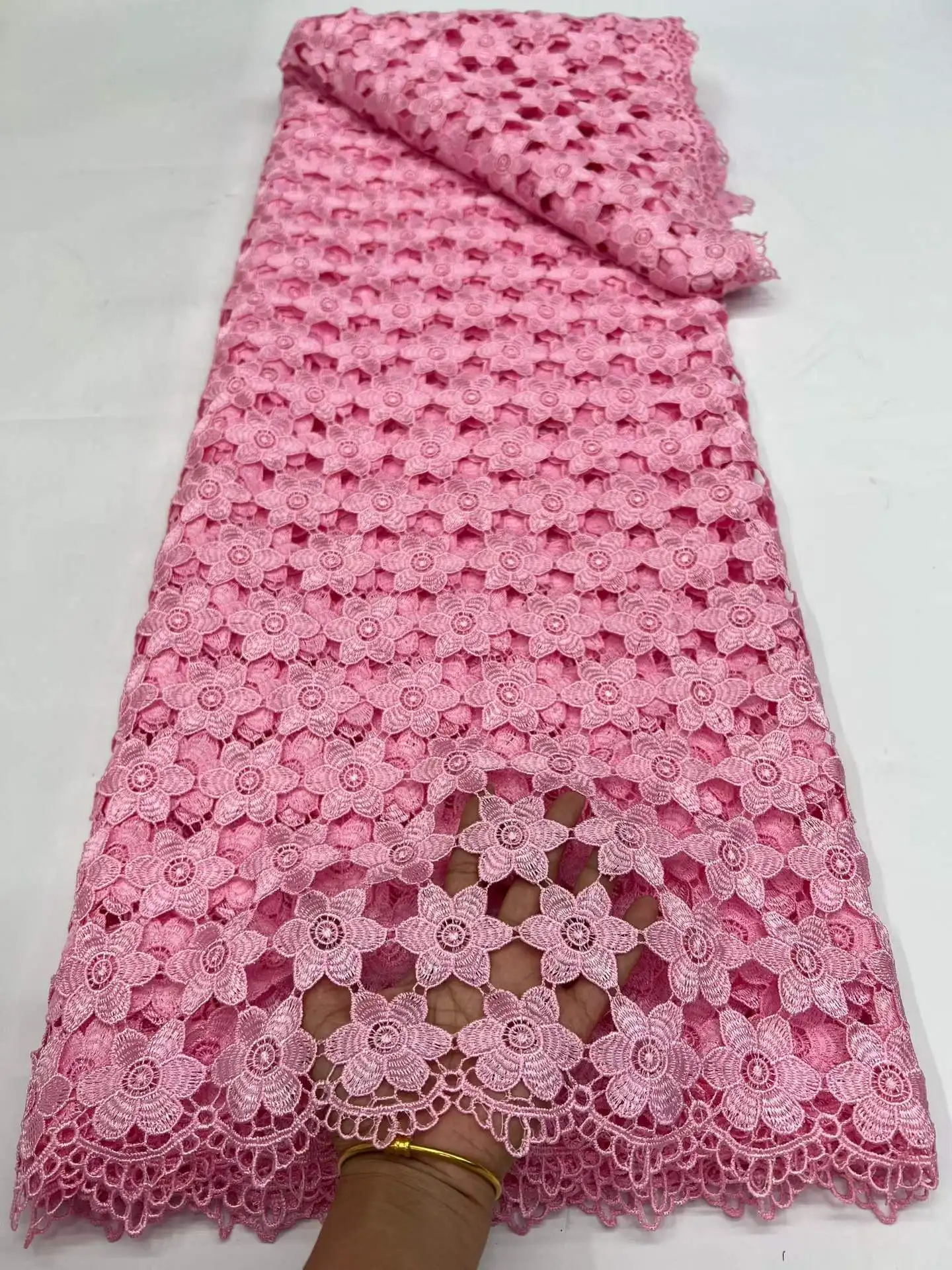 5 Yards Nigerian Guipure Cord Lace Fabric 2026 High Quality 3D Sequins African Mesh Milk Silk Embroidery Lace Fabric Women
5 Yards Nigerian Guipure Cord Lace Fabric 2026 High Quality 3D Sequins African Mesh Milk Silk Embroidery Lace Fabric Women