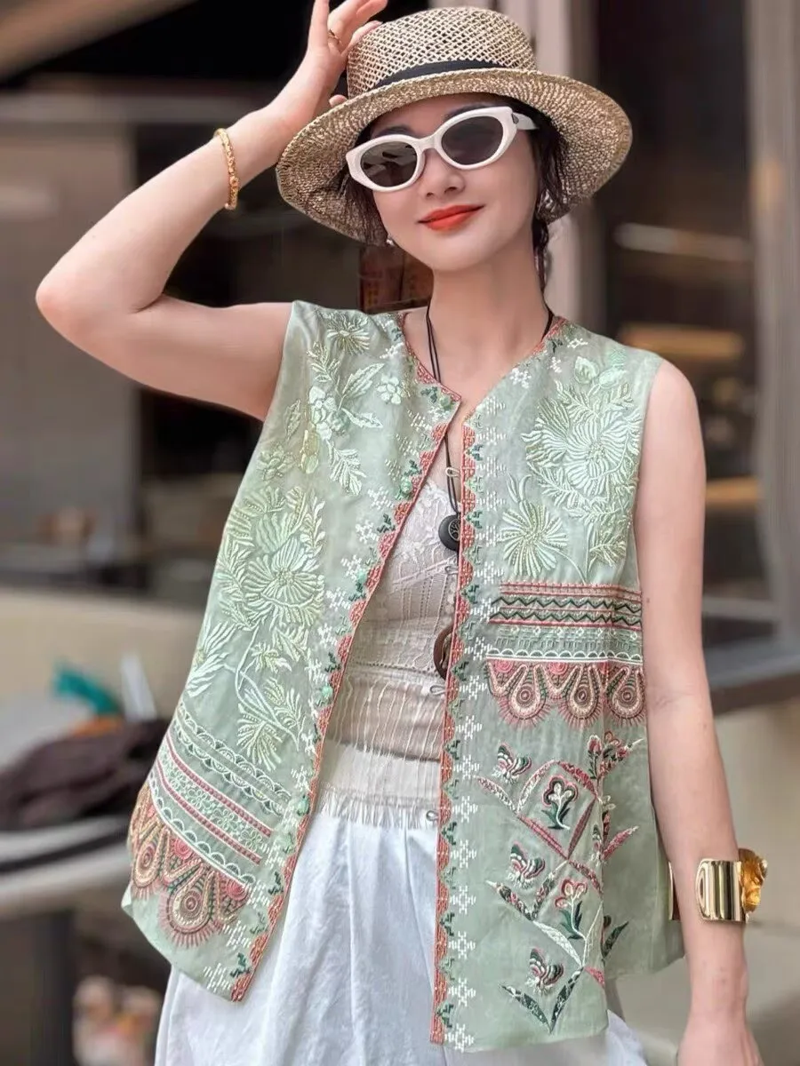 2026 Summer New Chinese Style Women's Silk Vest Fashion Flowers Embroidered Green Sleeveless Jacket
2026 Summer New Chinese Style Women's Silk Vest Fashion Flowers Embroidered Green Sleeveless Jacket