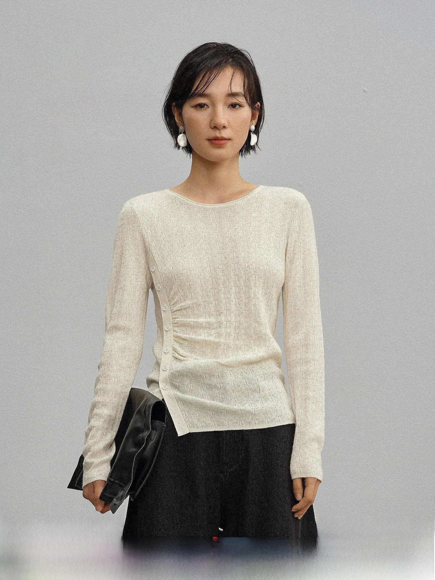 Comfortable Slow Living 2026 Spring New Arrival Long Sleeve Wool Blend Knitwear Slimming Fashion Base Layer Casual Style
Comfortable Slow Living 2026 Spring New Arrival Long Sleeve Wool Blend Knitwear Slimming Fashion Base Layer Casual Style