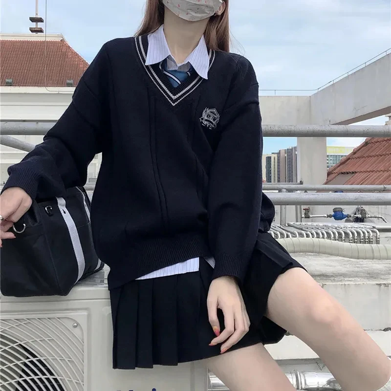 Japanese Jk Uniform Knit Sweater Women Sweet Preppy Embroidery V Neck Pullovers Loose Casual Long Sleeve Fall Winter Jumpers New
Japanese Jk Uniform Knit Sweater Women Sweet Preppy Embroidery V Neck Pullovers Loose Casual Long Sleeve Fall Winter Jumpers New