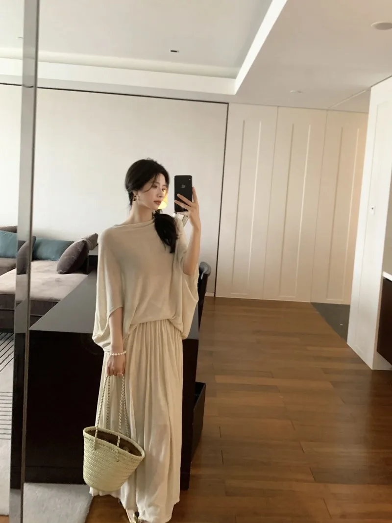 Hot Girl Casual Suit Women's Summer Half Sleeve Loose T-shirt High Waist Pleated A-line Skirt Breathable Two-piece Set
Hot Girl Casual Suit Women's Summer Half Sleeve Loose T-shirt High Waist Pleated A-line Skirt Breathable Two-piece Set