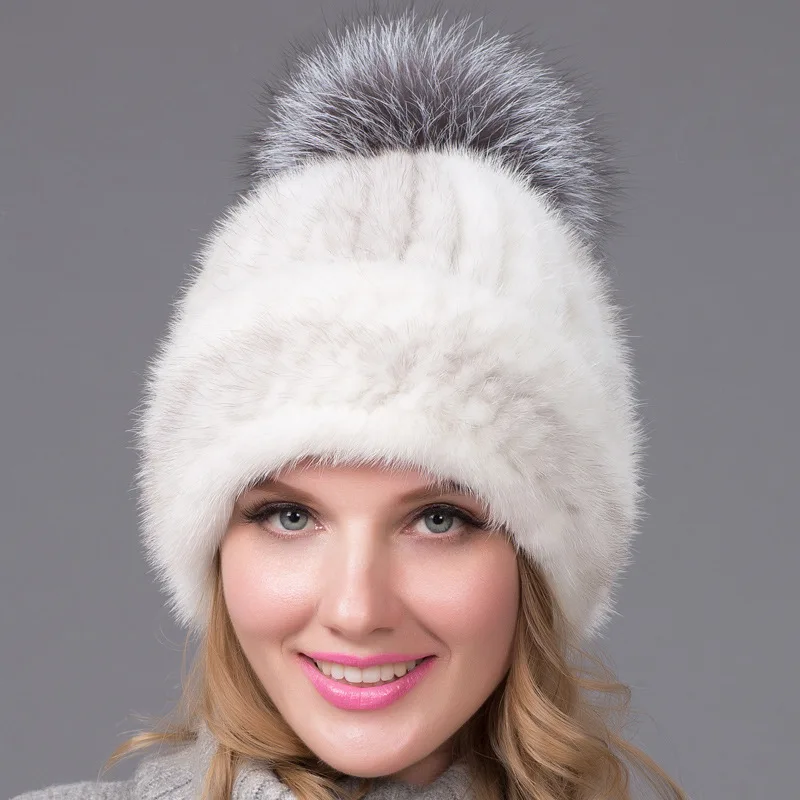 European and American New Mink Fur Hat Women's Winter Fashion Black Fox Woven Ear Protection Hat Versatile Skullies
European and American New Mink Fur Hat Women's Winter Fashion Black Fox Woven Ear Protection Hat Versatile Skullies