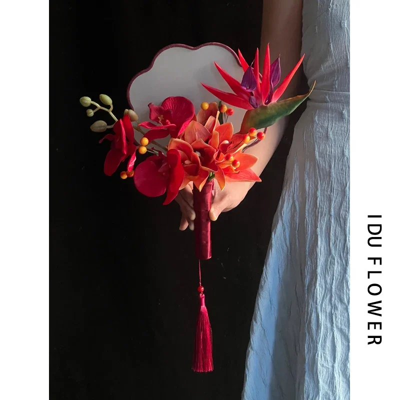 Indoor furniture Chinese bride bouquet retro red wedding fan photo props wedding girlfriend Chinese style fan
Indoor furniture Chinese bride bouquet retro red wedding fan photo props wedding girlfriend Chinese style fan