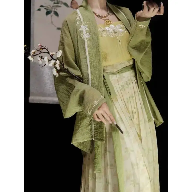 Hanfu Traditional Chinese Clothing Women's Airplane Sleeves Pleated Skirt Camisole Pleated Skirt Improved Daily Spring Autumn
Hanfu Traditional Chinese Clothing Women's Airplane Sleeves Pleated Skirt Camisole Pleated Skirt Improved Daily Spring Autumn