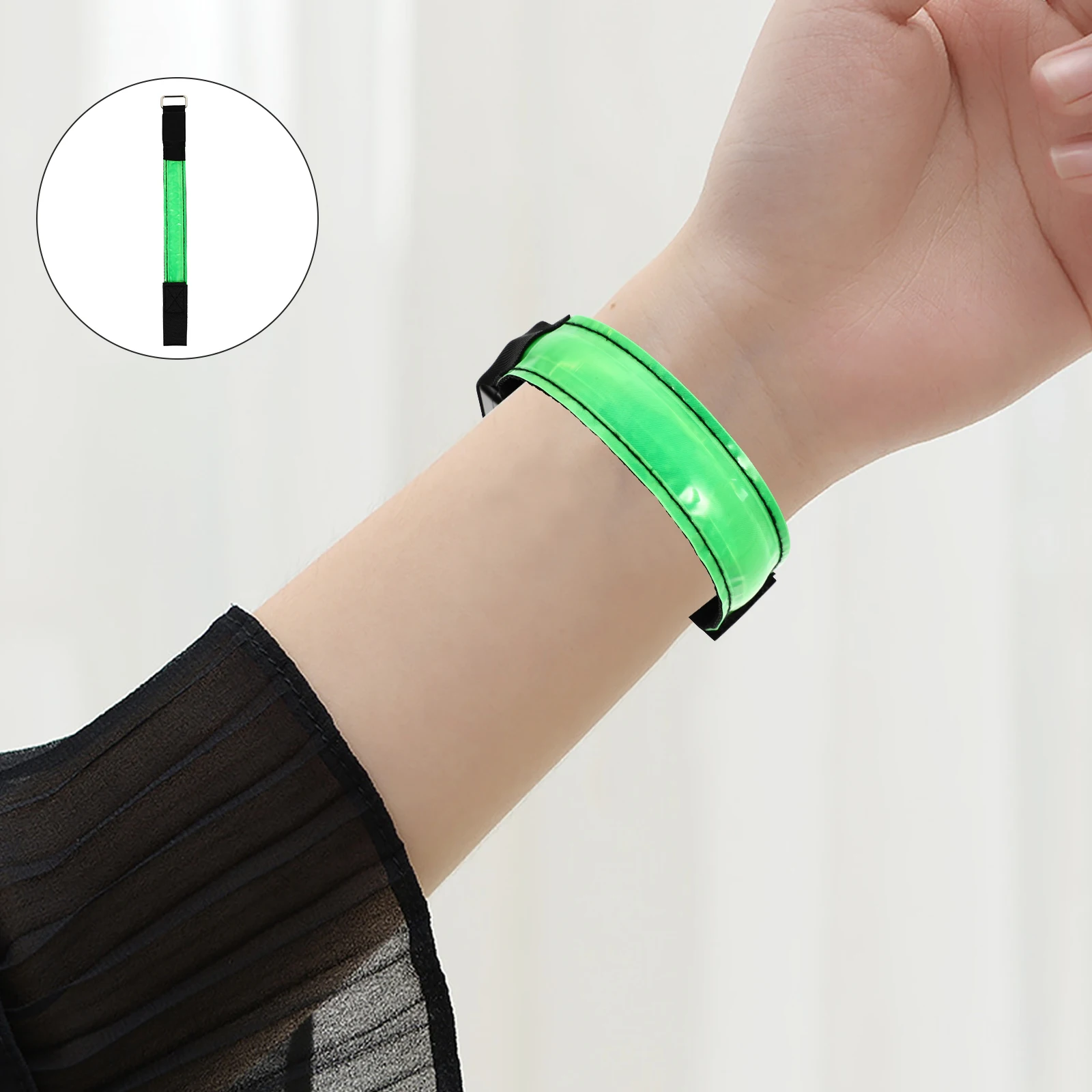 2pcs Led Light Armband Night Running Safety Gear Reflective Armlet For Hiking Cycling Super Visible Lightweight Durable Warning
2pcs Led Light Armband Night Running Safety Gear Reflective Armlet For Hiking Cycling Super Visible Lightweight Durable Warning