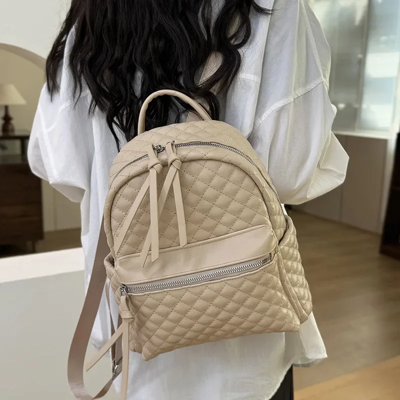2025 New Spring and Summer Fashion Portable Korean Version of Student Schoolbag with All Lightweight Diamond Check Backpack
2025 New Spring and Summer Fashion Portable Korean Version of Student Schoolbag with All Lightweight Diamond Check Backpack
