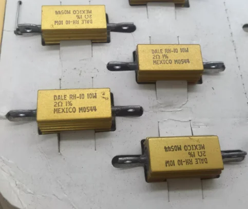 RH010 0.02R DALE RH-10 10W 0.02R 10W 0.02Ω 1% 3% 5% VISHAY RH10 Aluminum case Wire wound resistance
RH010 0.02R DALE RH-10 10W 0.02R 10W 0.02Ω 1% 3% 5% VISHAY RH10 Aluminum case Wire wound resistance
