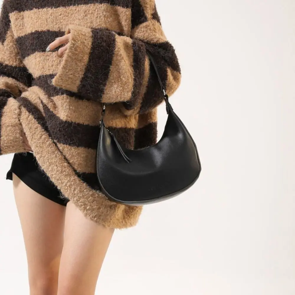 Korean PU Leather Half Moon Shoulder Bag Vintage Crescent Retro Underarm Bag Solid Color Handbag Women's Armpit Bag Shopping
Korean PU Leather Half Moon Shoulder Bag Vintage Crescent Retro Underarm Bag Solid Color Handbag Women's Armpit Bag Shopping