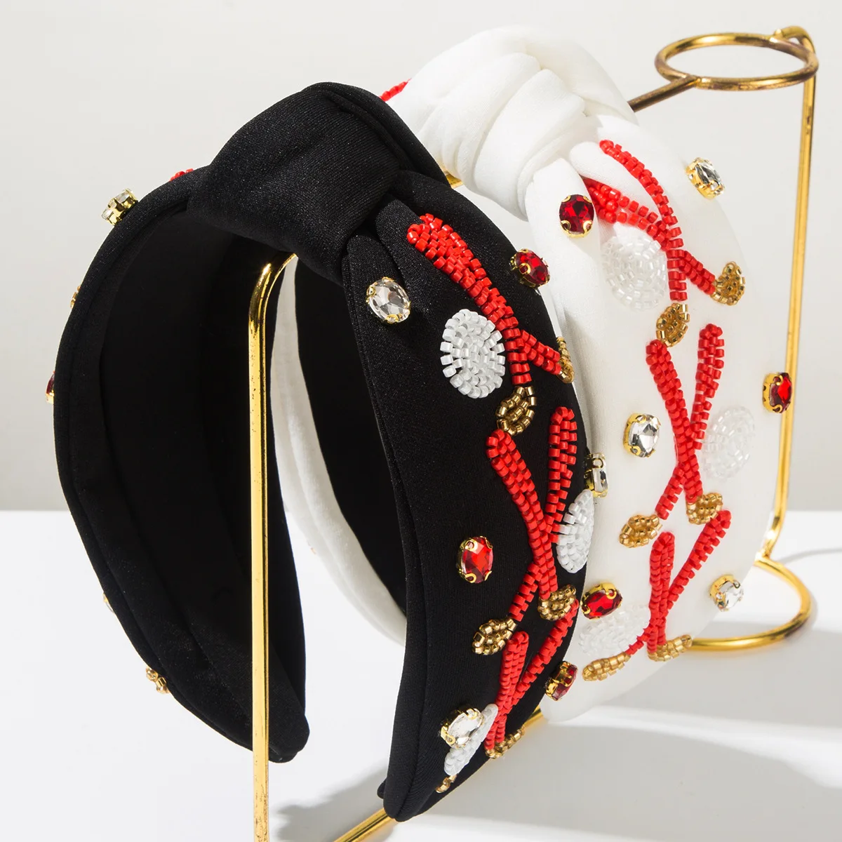 Hot Selling Heavy Craft Hand-sewn Beaded Letter Trendy Golf Ball Rhinestone Headband Hair Accessory for Women
Hot Selling Heavy Craft Hand-sewn Beaded Letter Trendy Golf Ball Rhinestone Headband Hair Accessory for Women