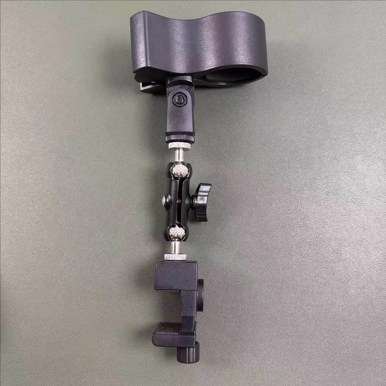 Small fan support bracket desktop mini screw elastic clip 360 metal pea handheld fan clip
Small fan support bracket desktop mini screw elastic clip 360 metal pea handheld fan clip