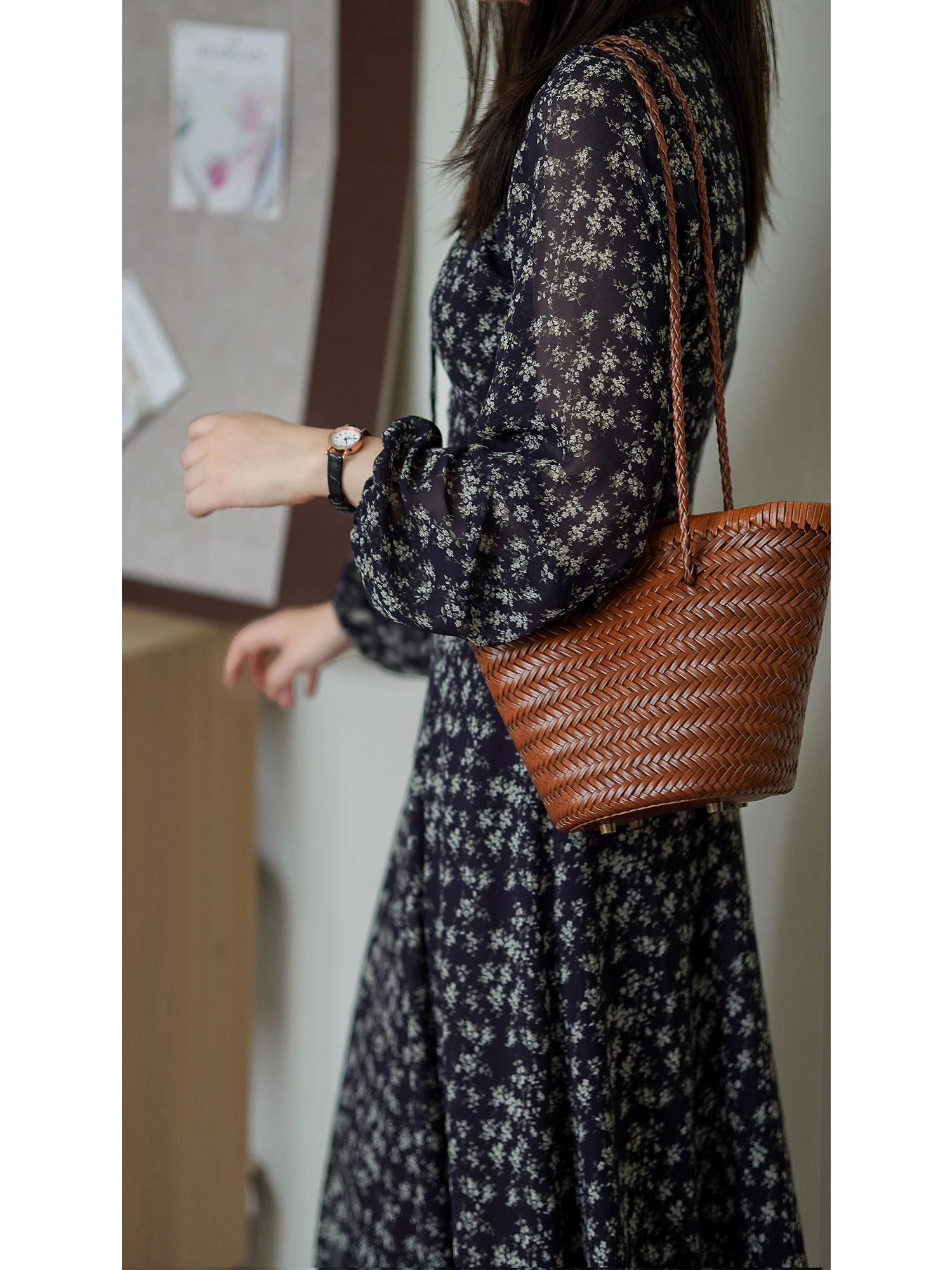 Artistic Treasure Blue Floral Print Chiffon Dr Women's Early Autumn Long Sve Dstring Slimming Long Dr
Artistic Treasure Blue Floral Print Chiffon Dr Women's Early Autumn Long Sve Dstring Slimming Long Dr