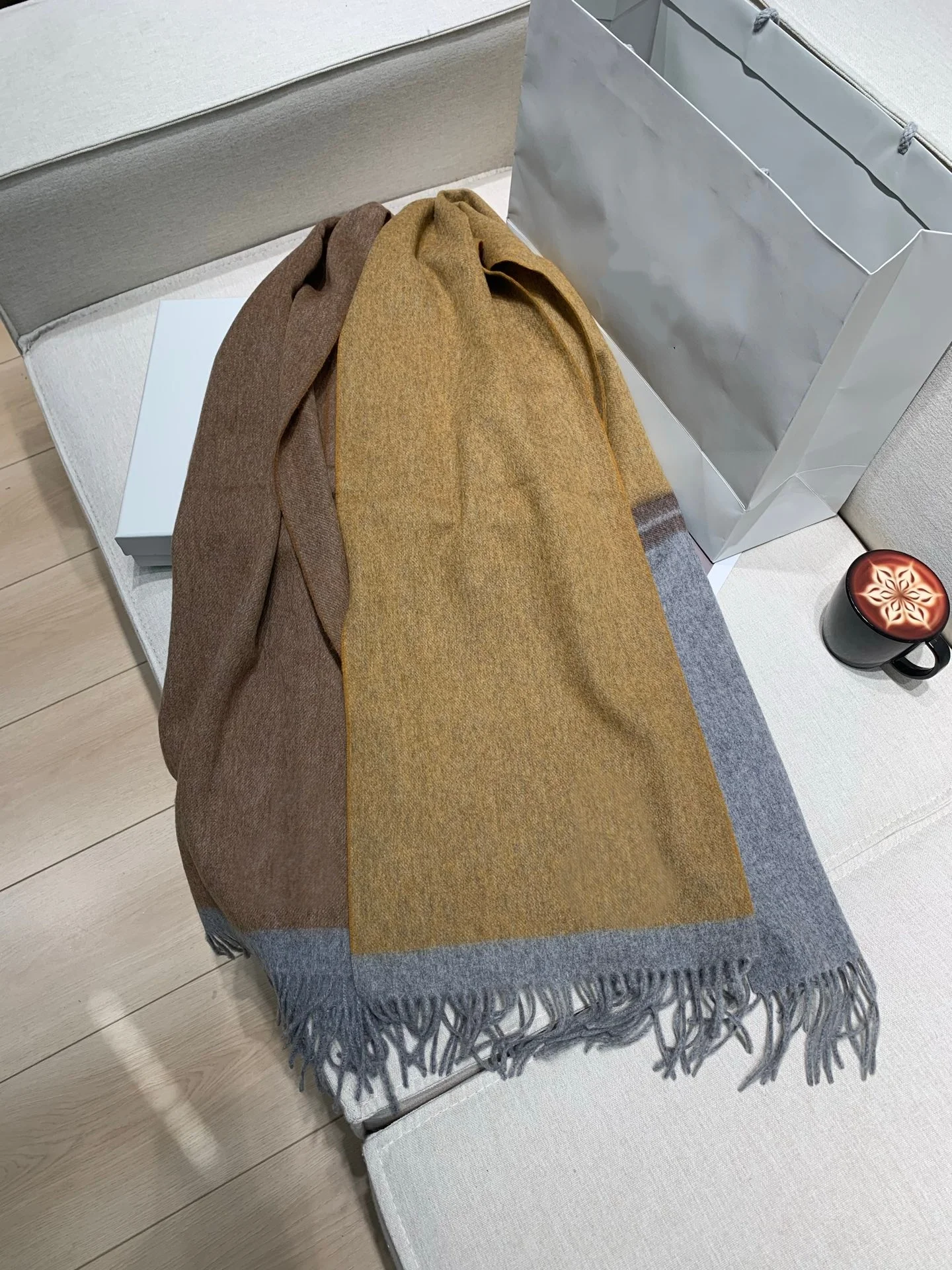 Women Color Patchwork Knitted Scarf 180*30cm Vintage 100% Cashmere Shawl
Women Color Patchwork Knitted Scarf 180*30cm Vintage 100% Cashmere Shawl
