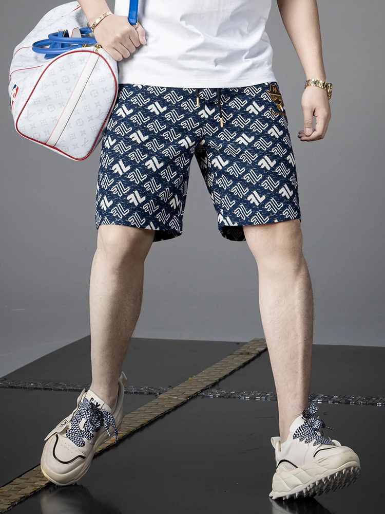 Модные мужские летние повседневные спортивные брюки средней длины с вышивкой, прямые, на резинке, стильные
Модные мужские летние повседневные спортивные брюки средней длины с вышивкой, прямые, на резинке, стильные