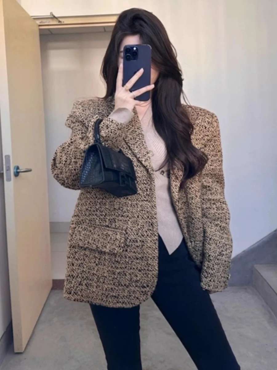 Женский твидовый жакет с пуговицами, летний, с кружевом, цветочной вышивкой, бисером, женственный, романтичный, миниатюрный, элегантный, шикарный, с эффектом утягивания талии, на каждый день
Женский твидовый жакет с пуговицами, летний, с кружевом, цветочной вышивкой, бисером, женственный, романтичный, миниатюрный, элегантный, шикарный, с эффектом утягивания талии, на каждый день