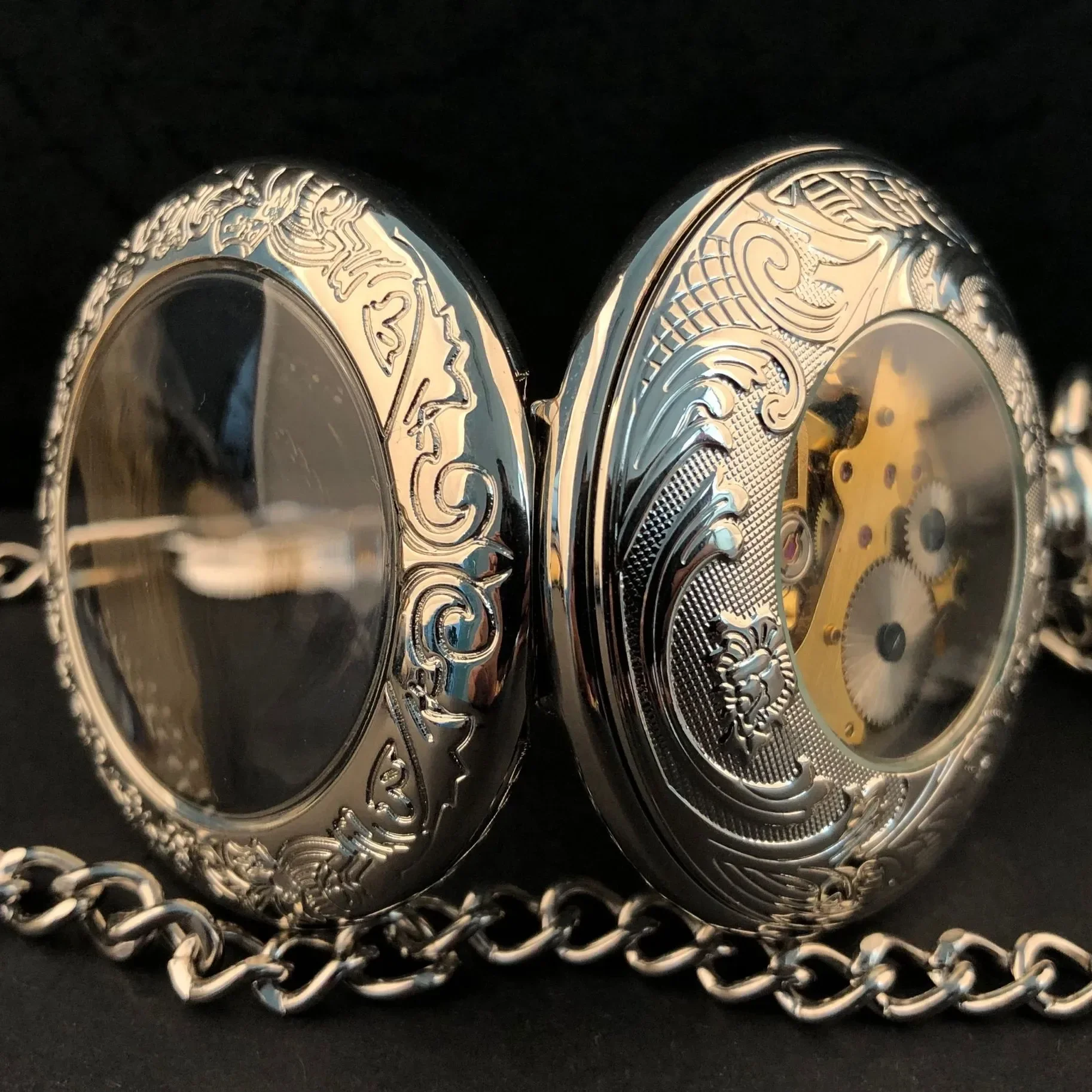 Vintage Ladies Men's Pendant Necklace Pocket Watch Classic Mechanical Pocket Watch Antique Skeleton Retro Hand Wind Fob Watches
Vintage Ladies Men's Pendant Necklace Pocket Watch Classic Mechanical Pocket Watch Antique Skeleton Retro Hand Wind Fob Watches