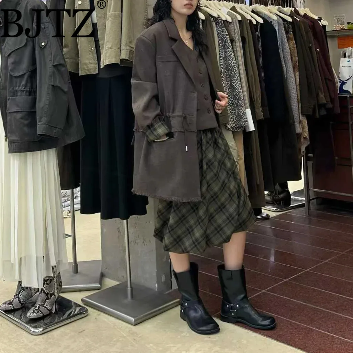 BJTZ 2025 Women's 2-Piece Suit Set Solid Color Woman's New Trend Sleeveless Vest Single Breasted Blazer Jacket Suit Clothes
BJTZ 2025 Women's 2-Piece Suit Set Solid Color Woman's New Trend Sleeveless Vest Single Breasted Blazer Jacket Suit Clothes