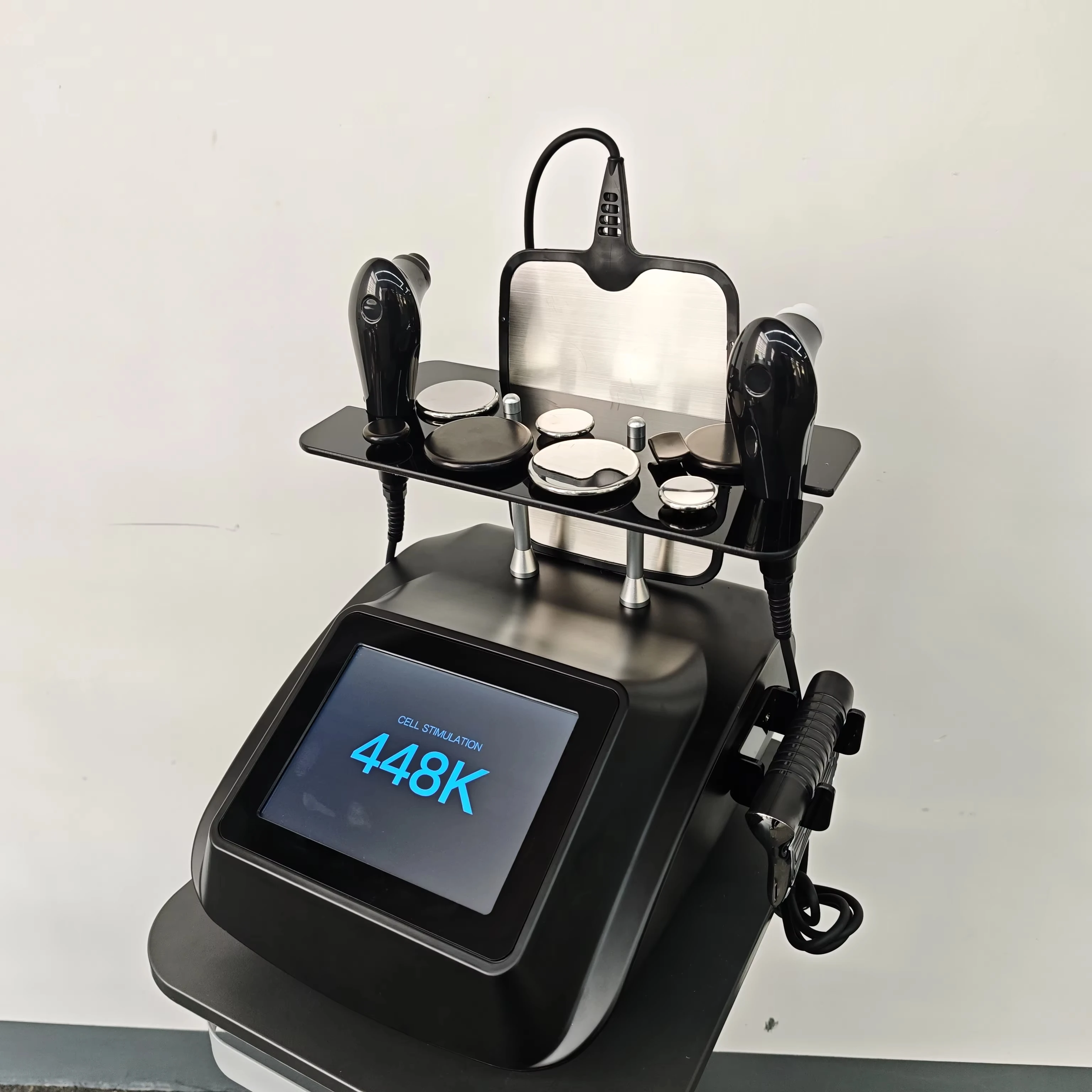 The latest 448khz Tecar physiotherapy device for sports injuries Tecar Tecar physiotherapy machine
The latest 448khz Tecar physiotherapy device for sports injuries Tecar Tecar physiotherapy machine