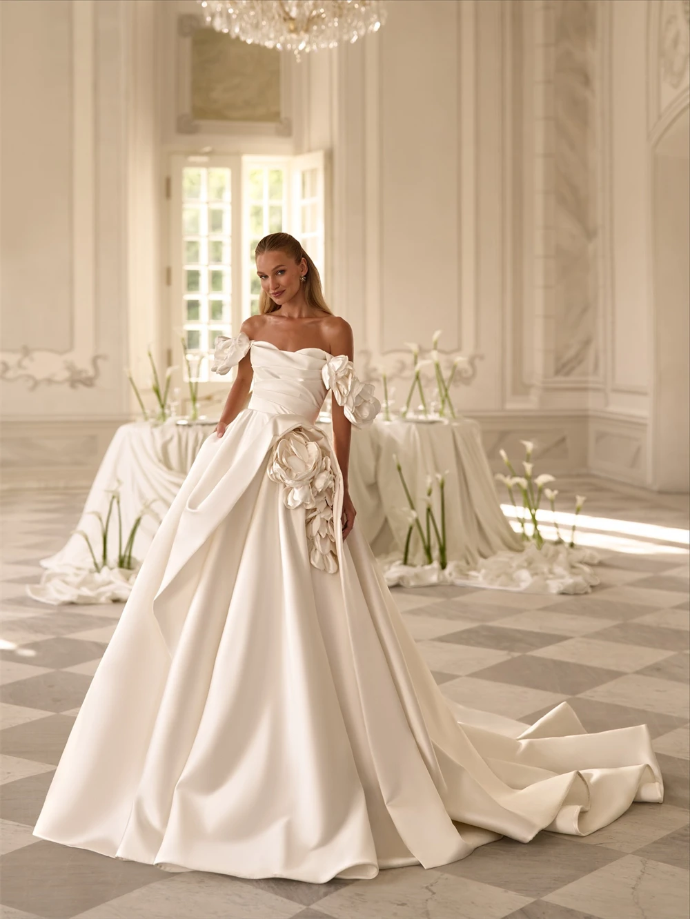 Customized Sexy White Satin Wedding Dress Formal Sweetheart Off the Shoulder Bridal Gowns Soft A-Line Court Train Robe de mariée
Customized Sexy White Satin Wedding Dress Formal Sweetheart Off the Shoulder Bridal Gowns Soft A-Line Court Train Robe de mariée