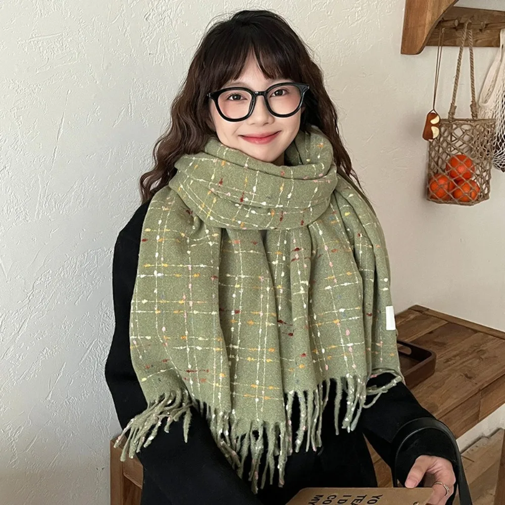 Fashion Imitation Cashmere Tassel Scarf Thickened High-end Line Plaid Scarf Plaid Women Scarf for Autumn and Winter
Fashion Imitation Cashmere Tassel Scarf Thickened High-end Line Plaid Scarf Plaid Women Scarf for Autumn and Winter