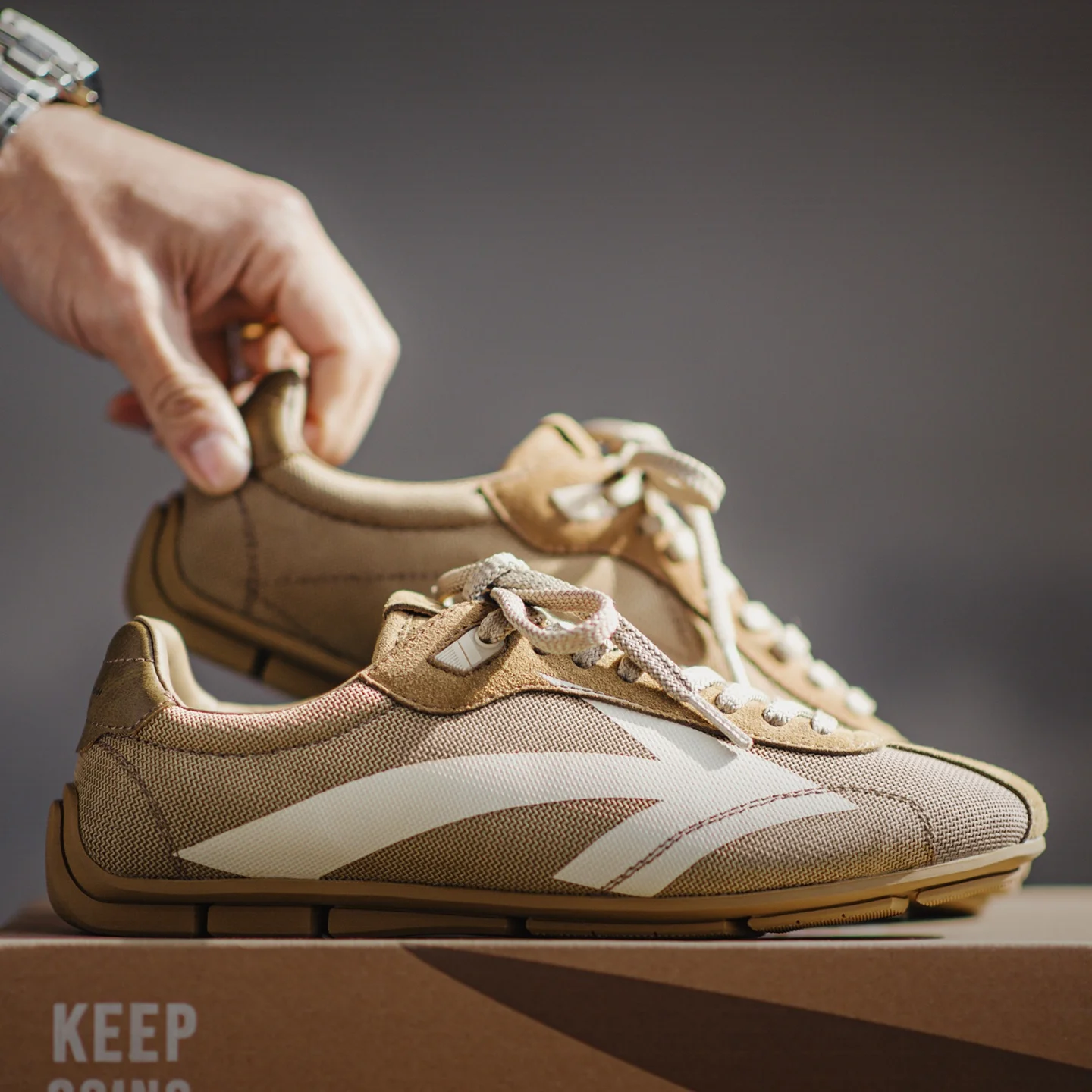 Maden Men's Shoes Retro Arrow Print German Army Trainer Shoes Breathable Vintage Racing Style Cleanfit Men's Casual Sneakers
Maden Men's Shoes Retro Arrow Print German Army Trainer Shoes Breathable Vintage Racing Style Cleanfit Men's Casual Sneakers