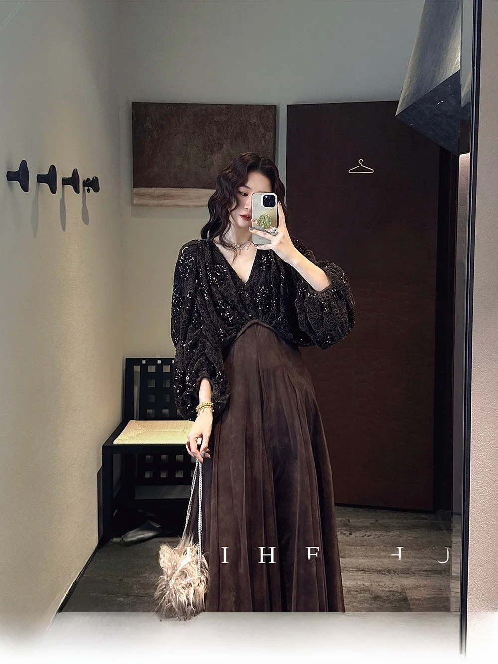 New Chinese Style Black Flower Lace Net Sleeve Long Dress Autumn Winter Clothes Integrated Skirt Super Beautiful Commute Simple
New Chinese Style Black Flower Lace Net Sleeve Long Dress Autumn Winter Clothes Integrated Skirt Super Beautiful Commute Simple