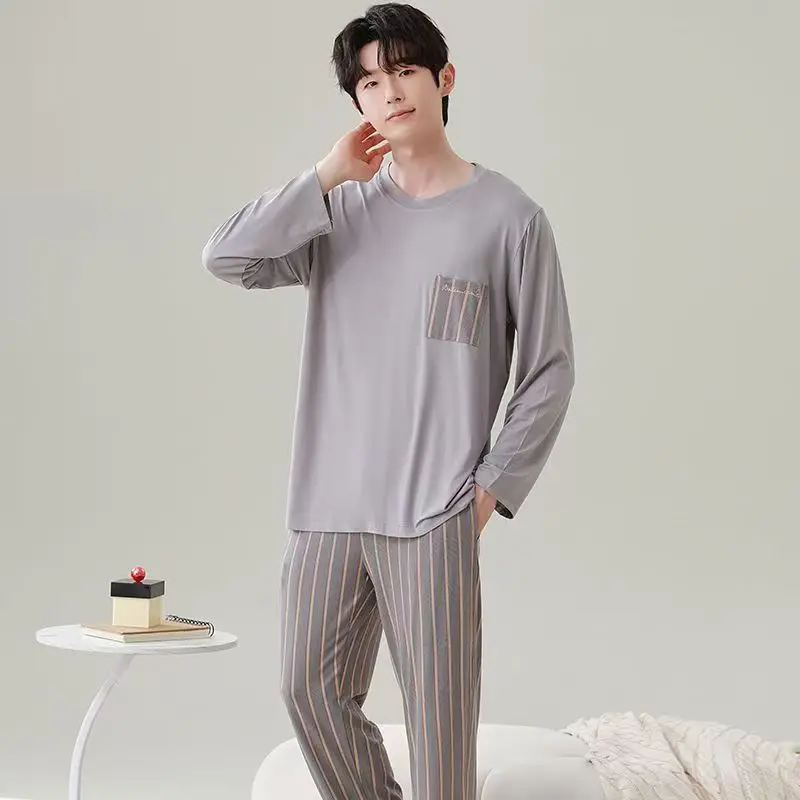 Casual and Versatile Pajamas for Men, Spring and Autumn Style, Long-Sleeved, Autumn Men's Style, High-Looking, Casual and Wearable Outside, Home Wear Set
Casual and Versatile Pajamas for Men, Spring and Autumn Style, Long-Sleeved, Autumn Men's Style, High-Looking, Casual and Wearable Outside, Home Wear Set