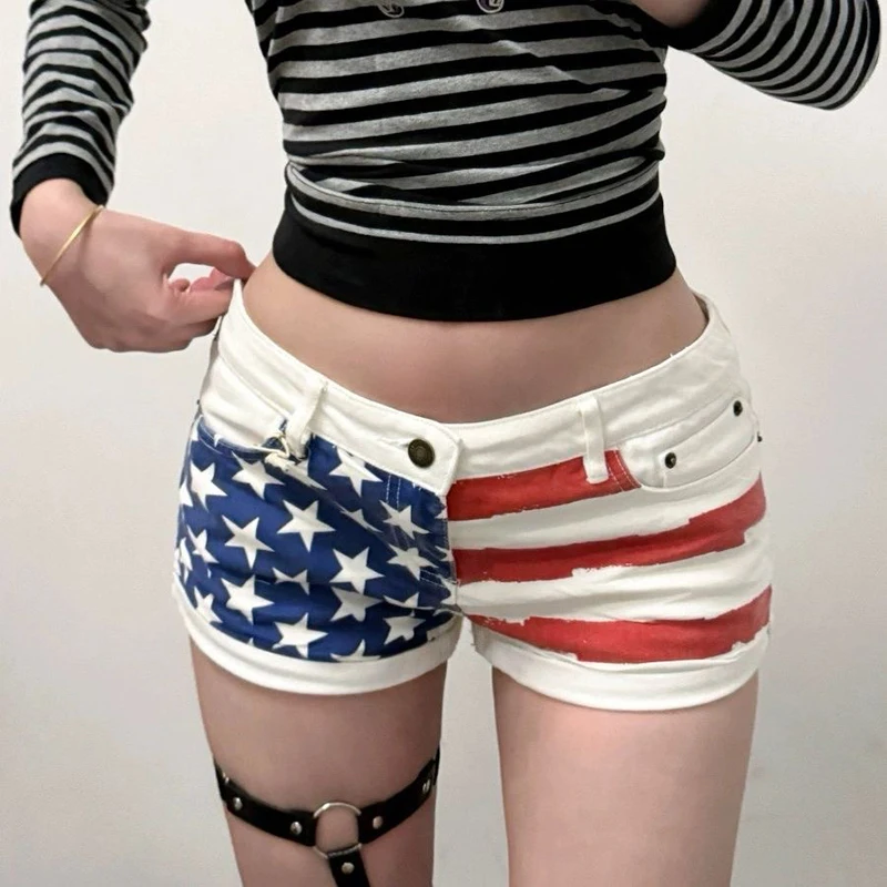 Harajuku Style Hip Hop Y2k Denim Shorts Washed Star Print Denim Shorts for Women Fashionable Street Hot Girl Jeans Shorts 
Harajuku Style Hip Hop Y2k Denim Shorts Washed Star Print Denim Shorts for Women Fashionable Street Hot Girl Jeans Shorts