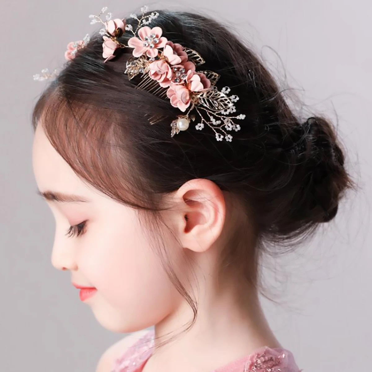 1pc Wedding Hair Comb Metal Leaf Cloth Flower Beads Rhinestone Pearl Bridal Insert Comb For Party Prom Anniversary Ladies Women
1pc Wedding Hair Comb Metal Leaf Cloth Flower Beads Rhinestone Pearl Bridal Insert Comb For Party Prom Anniversary Ladies Women