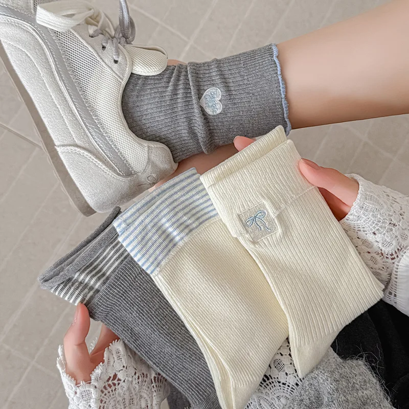Korean Women Striped Socks Mid Cuff Bow Design Grey White Fall New Folded Edge Seamless Stack Socks
Korean Women Striped Socks Mid Cuff Bow Design Grey White Fall New Folded Edge Seamless Stack Socks