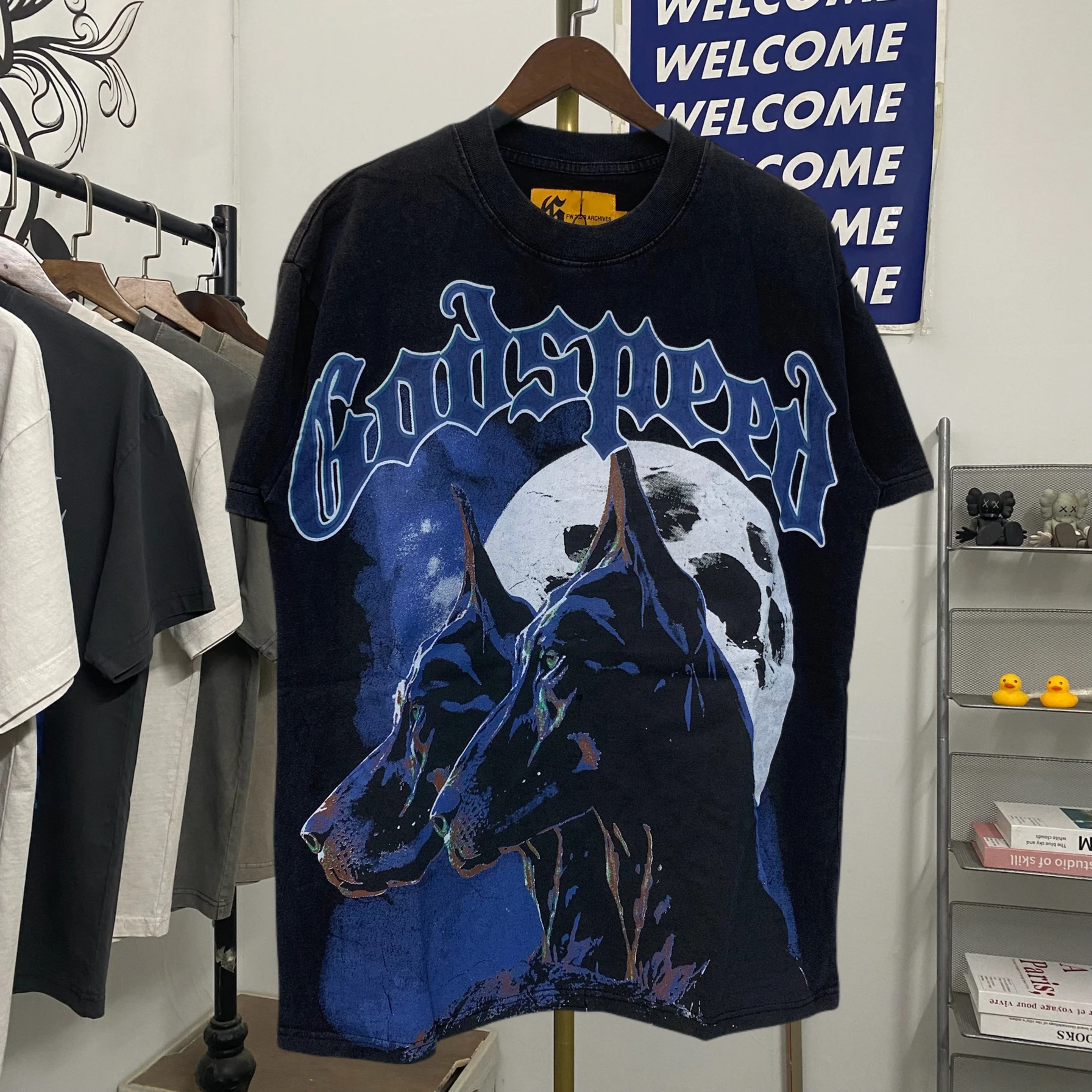 Summer Black Tees Godspeed Short Sleeve High Street Horse Print GOD SPEED T-shirt Men Women Tops
Summer Black Tees Godspeed Short Sleeve High Street Horse Print GOD SPEED T-shirt Men Women Tops