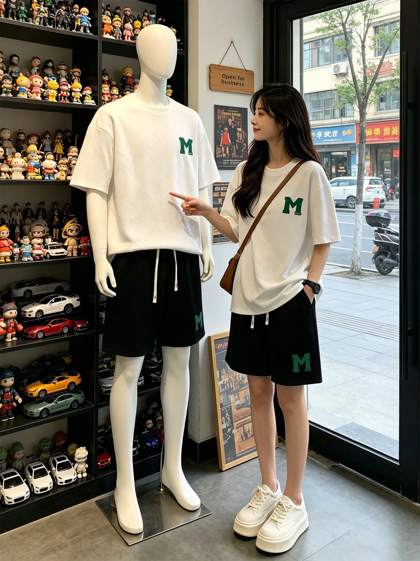 Teen Boys Summer Casual Sports Set Cool Printed Short Sleeve Shorts Trendy Outfit Top And Bottoms Ensemble for Youth
Teen Boys Summer Casual Sports Set Cool Printed Short Sleeve Shorts Trendy Outfit Top And Bottoms Ensemble for Youth